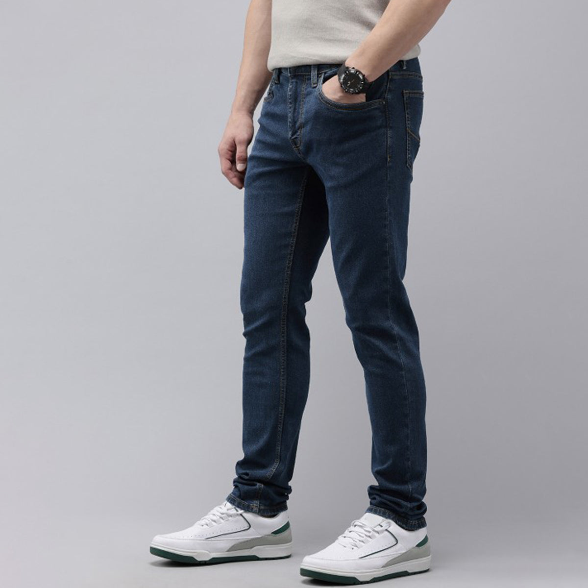 Casual Wear Men’s Denim – Tapered Fit – Blue Shade